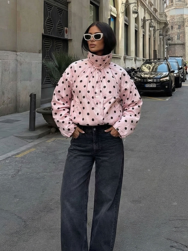 Street Fashion Trends 2026 - HH Tendance Printemps 2026 Manteaux Roses